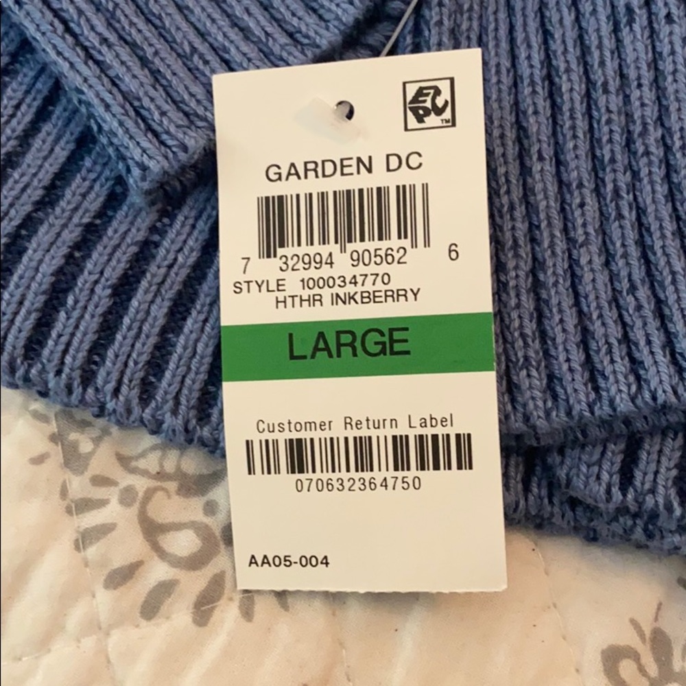 Sweater - Picture 3 of 3